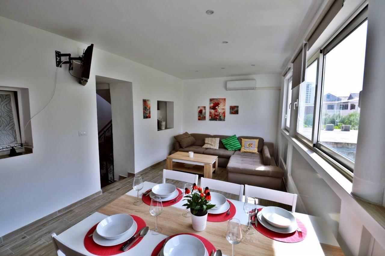 Apartman Martina Betina  Esterno foto